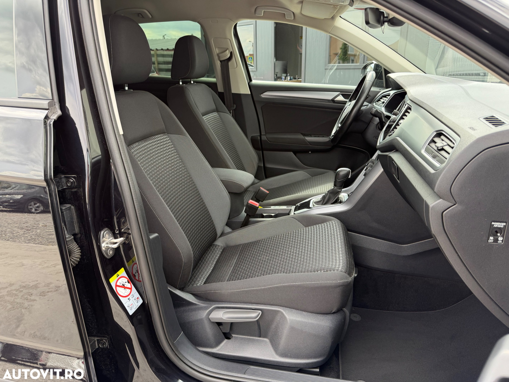 Volkswagen T-ROC 2.0 TDI SCR DSG ACTIVE - 21