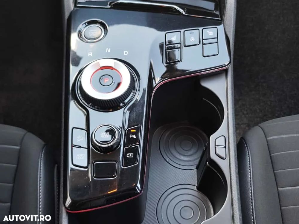 Kia Sportage 1.6 T-GDI HEV 6AT 4x2 Business Line - 21