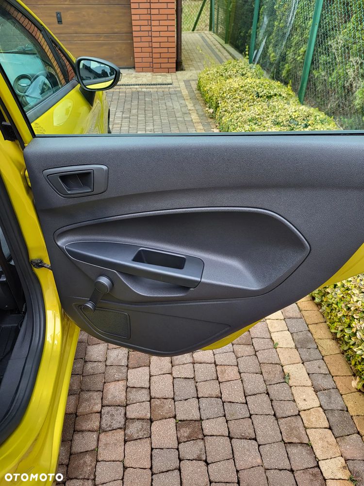 Ford Fiesta 1.25 Silver X - 19