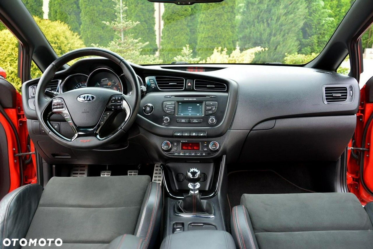 Kia Ceed Cee'd 1.6 T-GDI GT - 25
