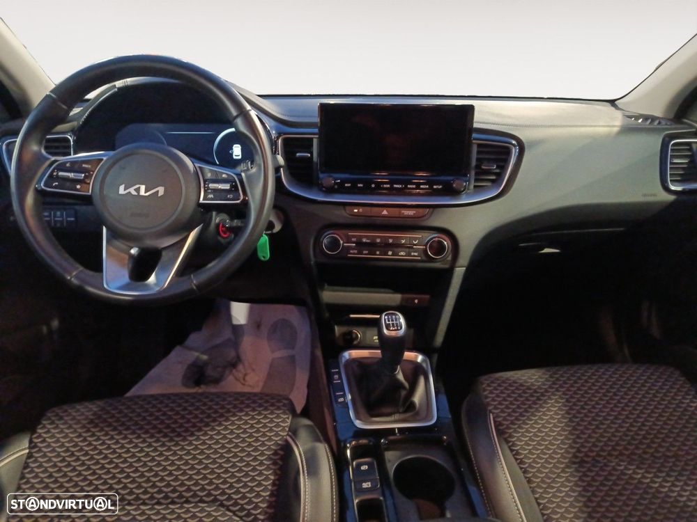 Kia Ceed SW 1.0 T-GDI Drive - 10