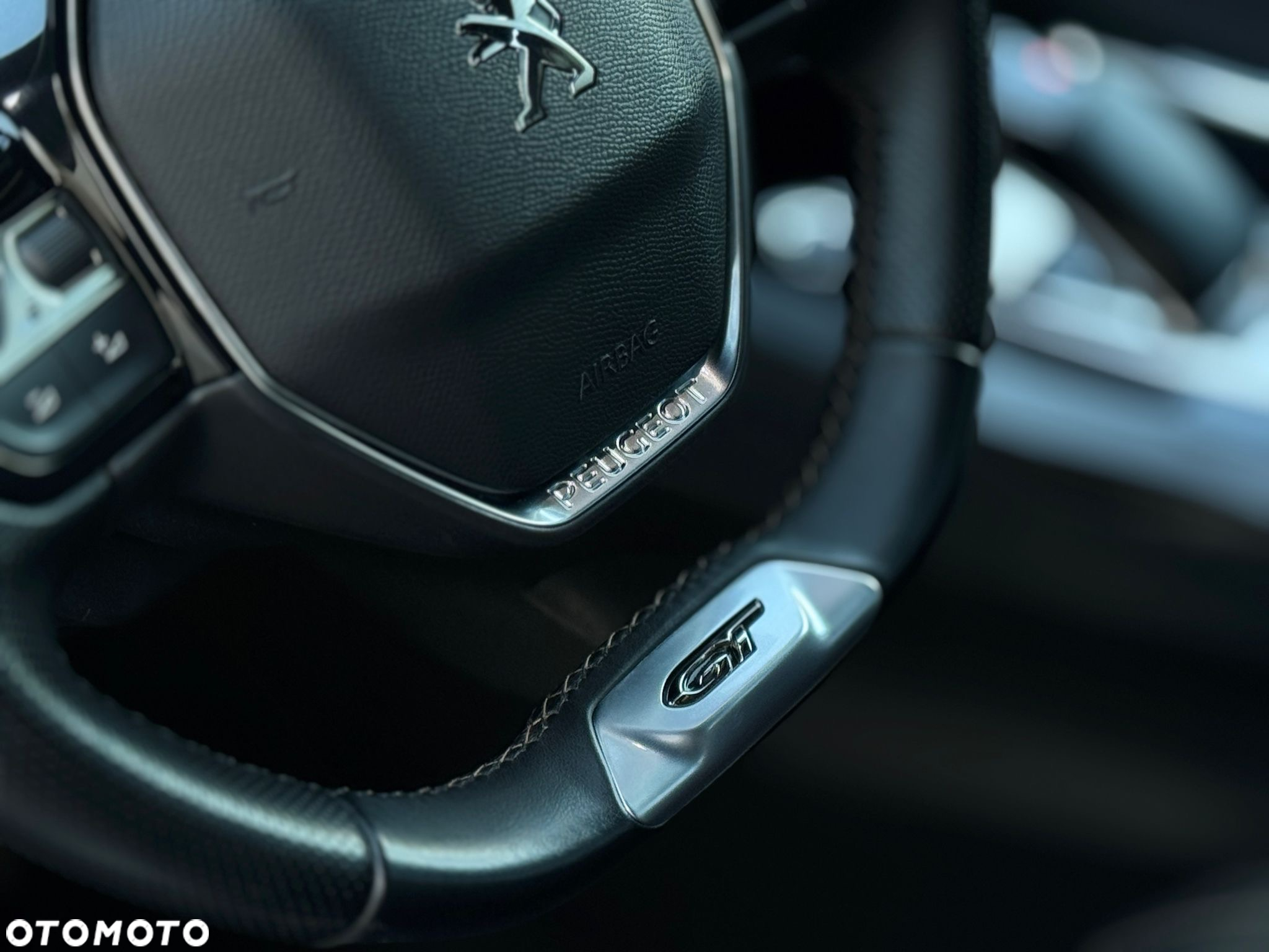 Peugeot 3008 1.6 PureTech HYbrid GT Line S&S EAT8 - 11