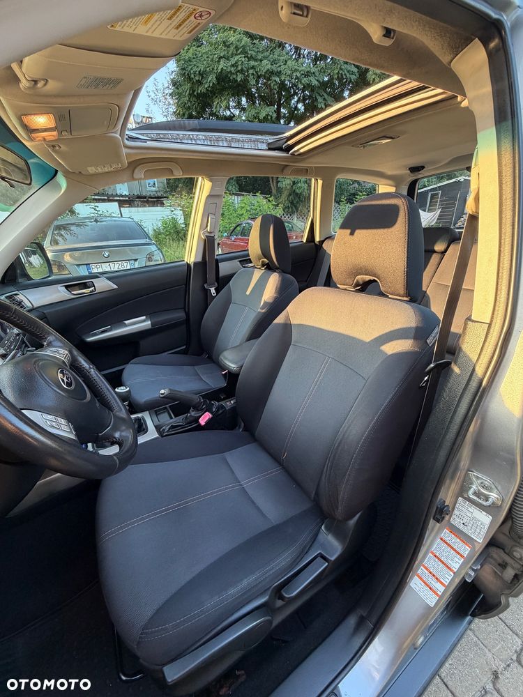 Subaru Forester 2.0D VR 000 - 9