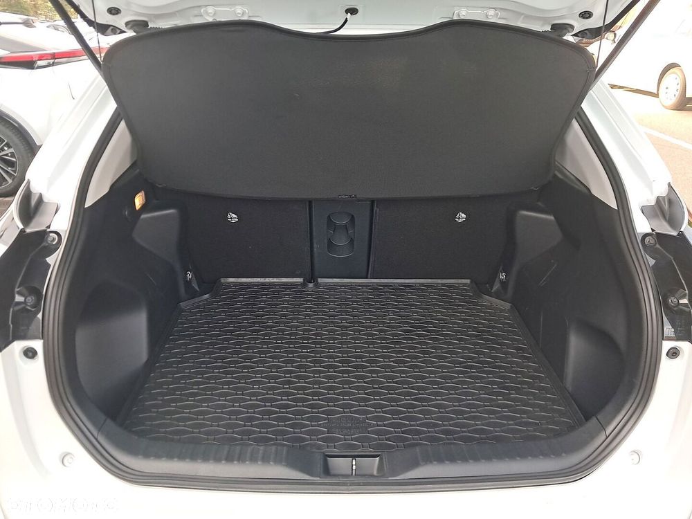 Toyota Yaris Cross Hybrid 1.5 Executive - 17