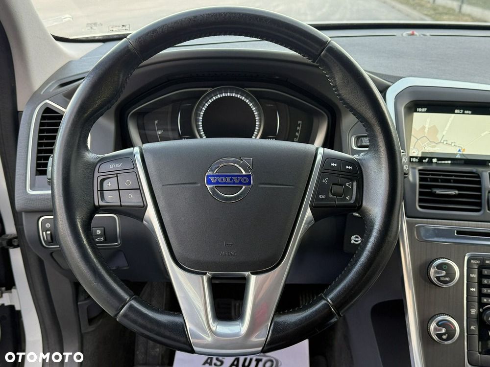 Volvo XC 60 D4 Momentum Pro - 7