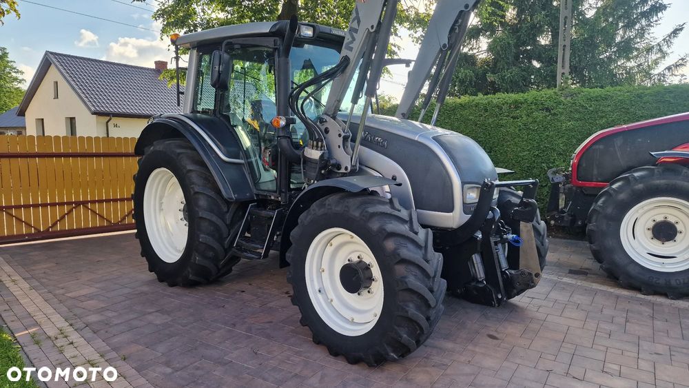 Valtra N121 HiTech, 130 koni, SISU 4cyl TURBO INTECOOLER, 141, 111, 101 - 4