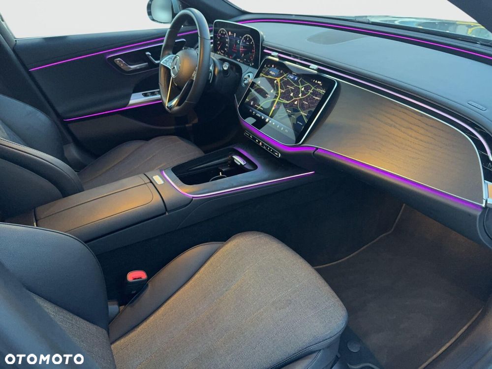 Mercedes-Benz Klasa E - 26