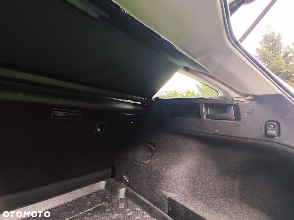 Toyota Auris 1.8 HSD Sol - 18