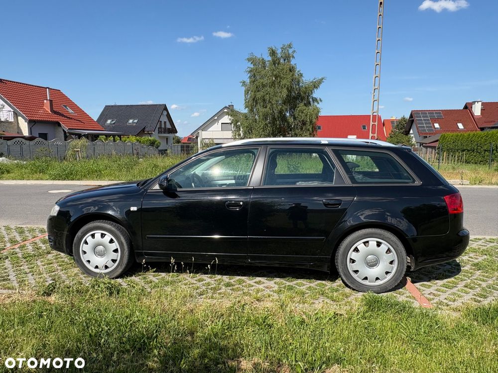 Audi A4 Limousine - 5