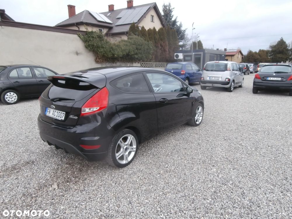 Ford Fiesta 1.6 Sport - 12