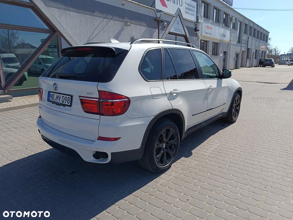 BMW X5 xDrive35i Edition Exclusive - 12