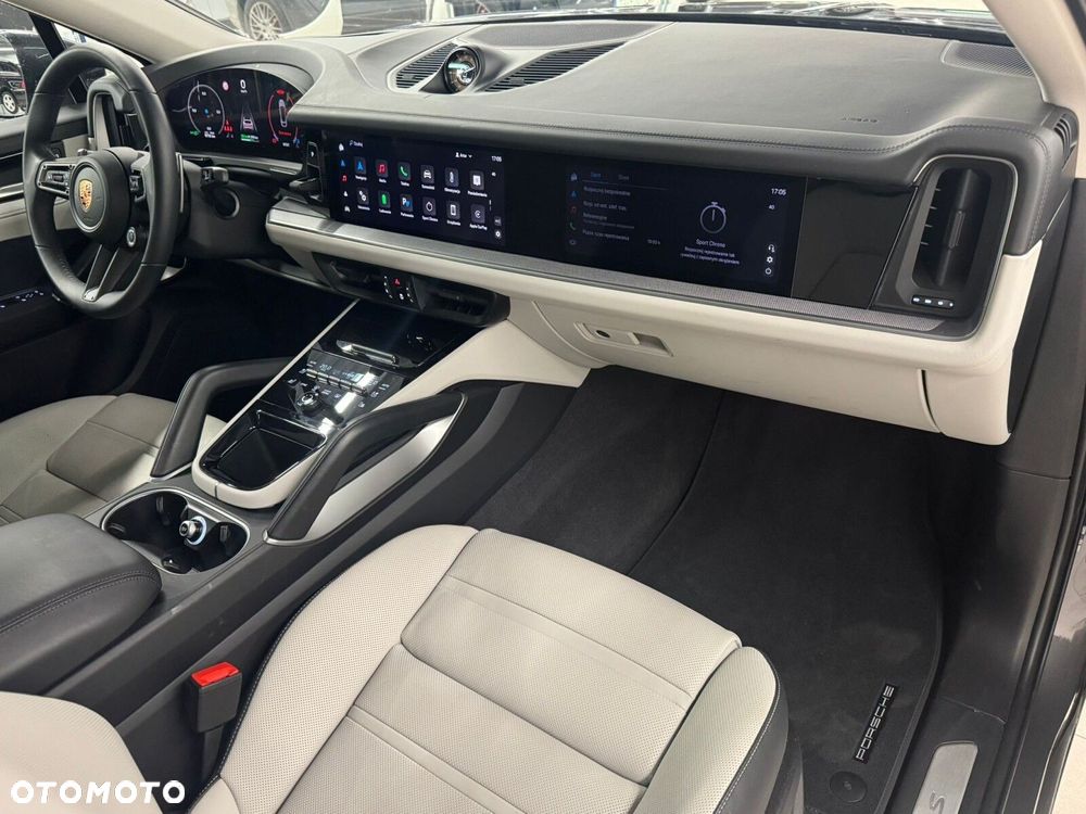 Porsche Cayenne - 16