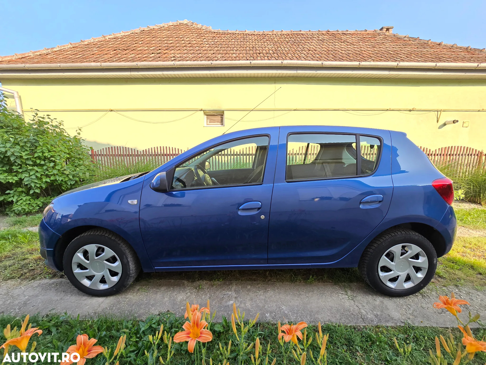 Dacia Sandero 1.2 - 10