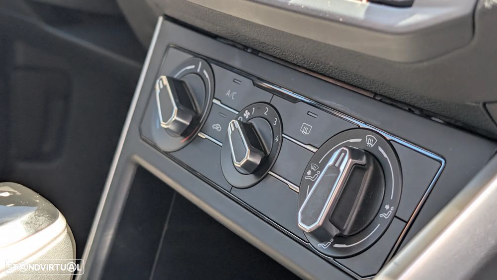 VW Taigo 1.0 TSI Urban DSG - 12