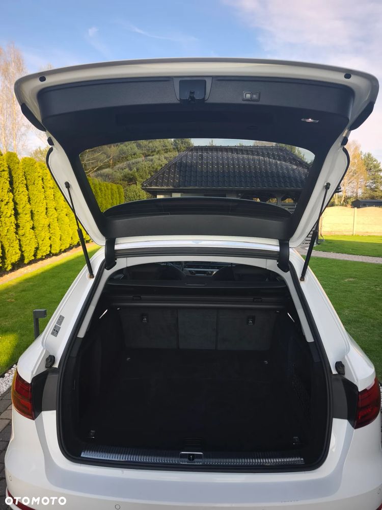 Audi A4 Avant 40 TDI S tronic - 4