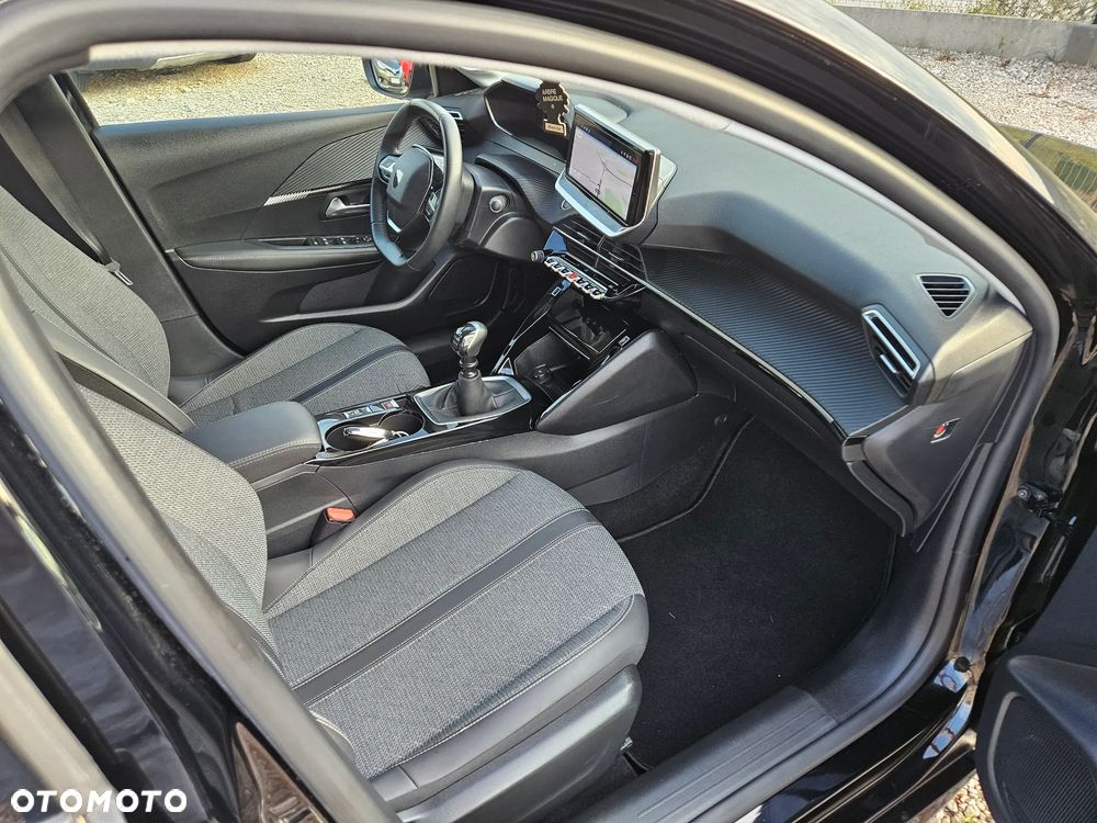 Peugeot 208 Benzin 100 Allure - 12