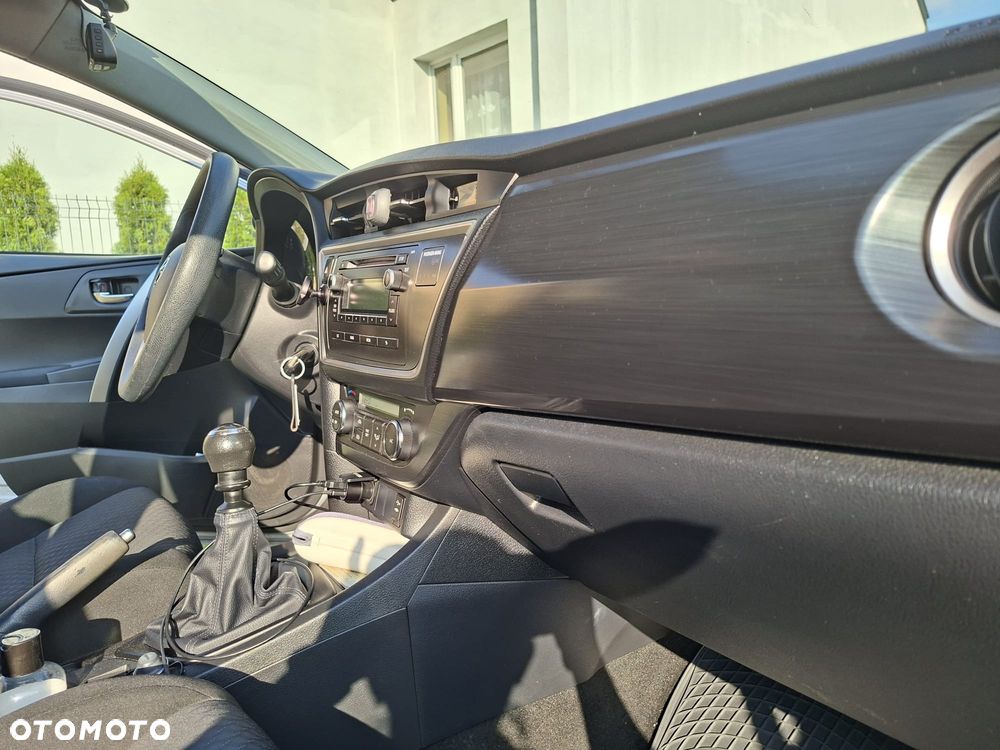 Toyota Auris 1.33 VVT-i Active - 13