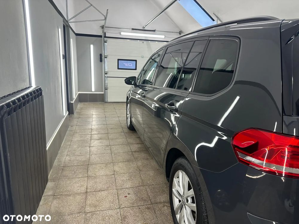 Volkswagen Touran 2.0 TDI BMT Comfortline DSG - 5