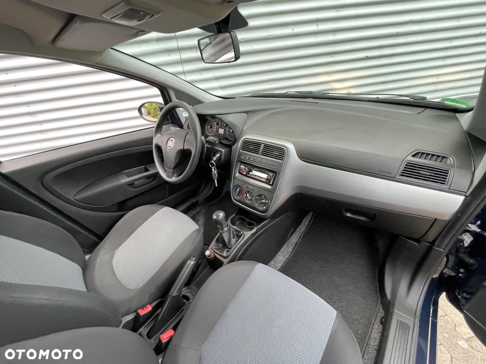 Fiat Punto 1.2 Young - 16
