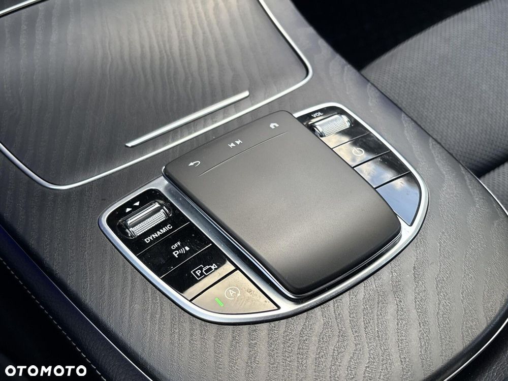Mercedes-Benz Klasa E - 24