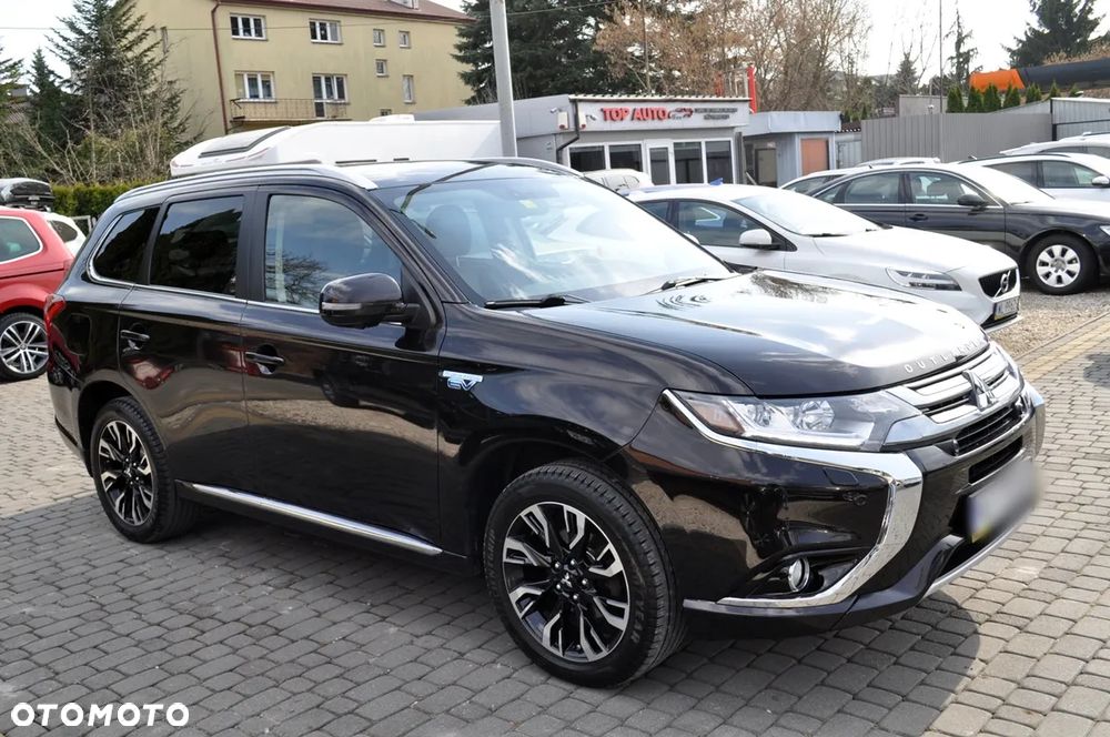 Mitsubishi Outlander - 9