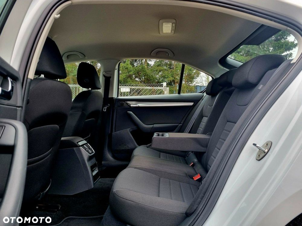 Skoda Octavia 1.6 TDI Active DSG - 13