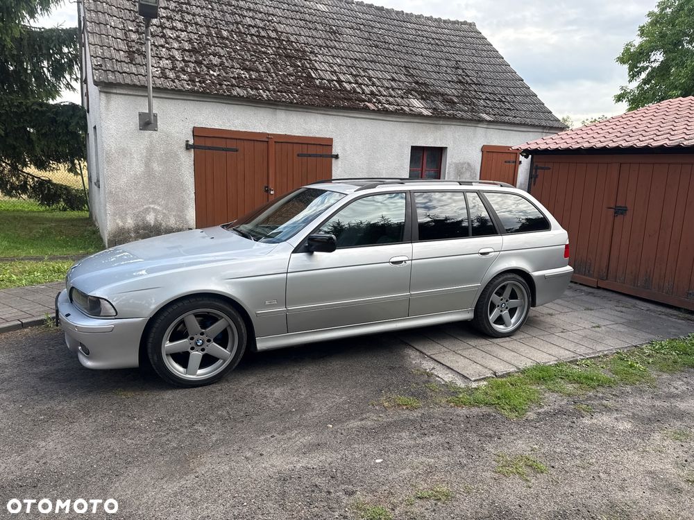 BMW Seria 5 525i - 4