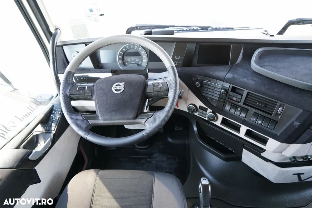 Volvo FH 500 / SOLO / 6X2 / I-PARK COOL / DHOLLANDIA LIFT / PUNTE RIDICATĂ / DIRECȚIE / PODEA REZISTENTĂ - 30