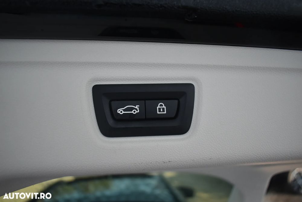 BMW Seria 3 320e xDrive AT PHEV - 27