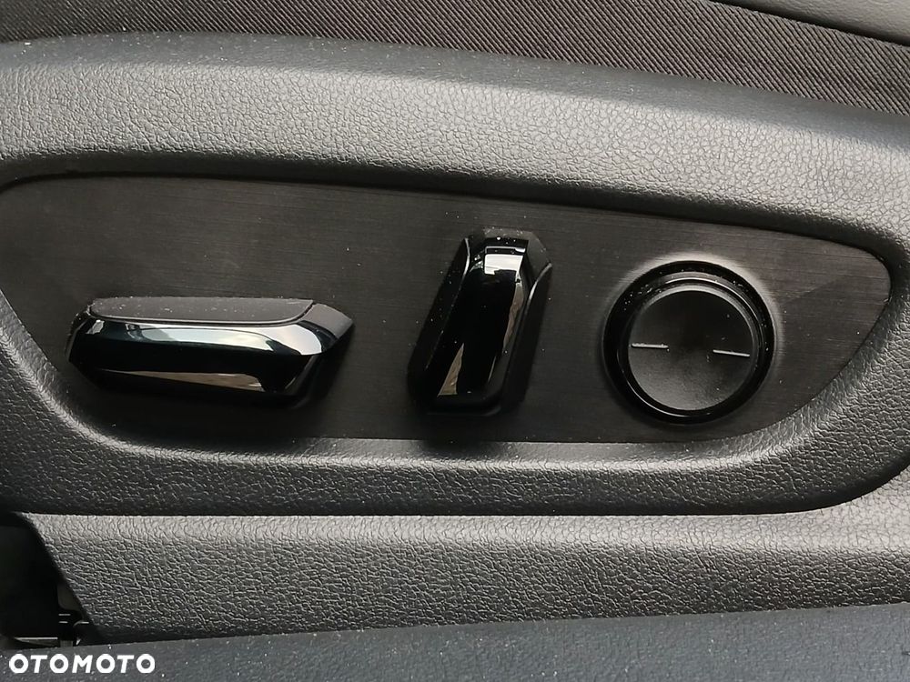 Lexus ES 300h Business Edition - 37