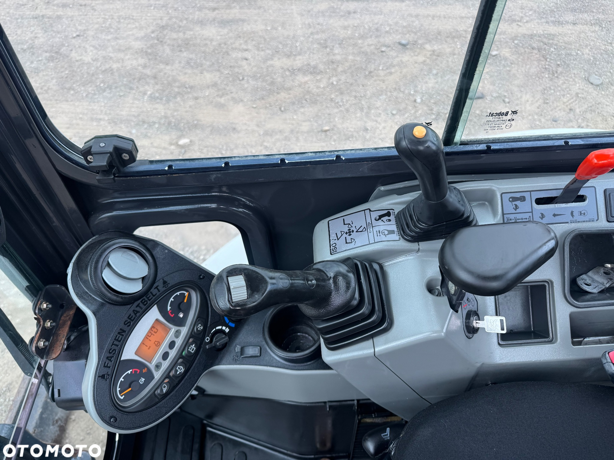 Bobcat E26 - 9