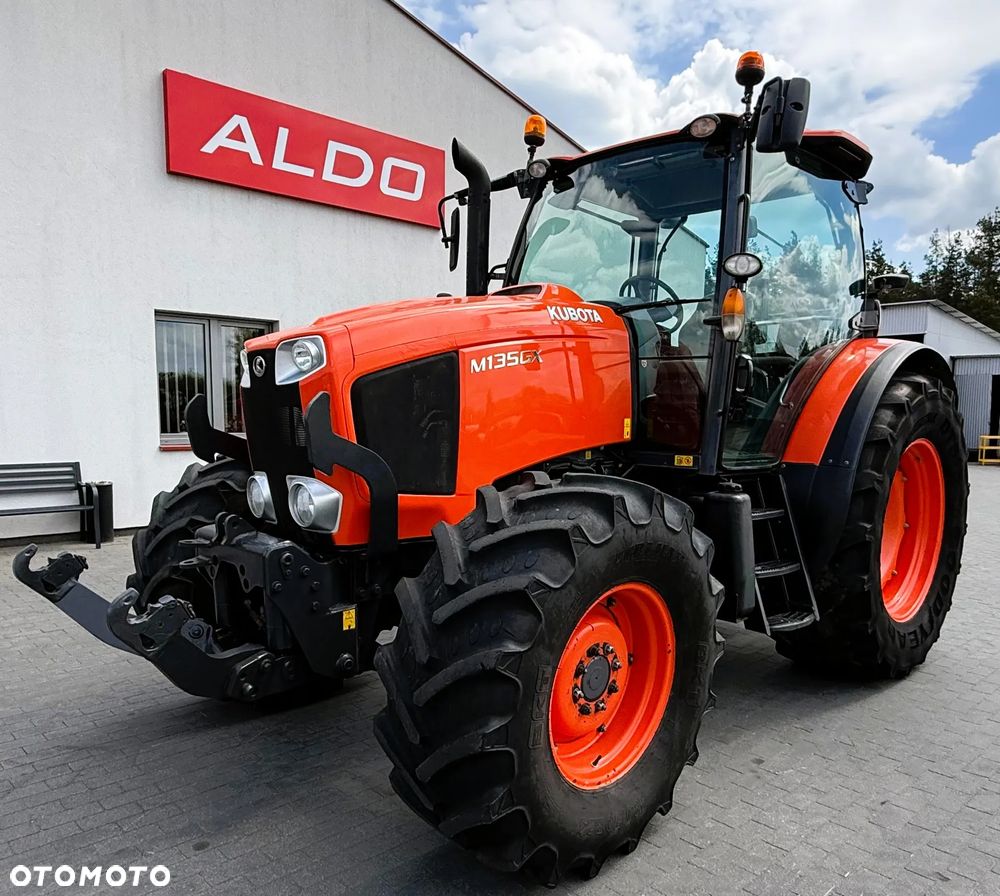 Kubota M135GX-III - 1