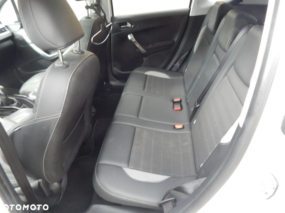 Peugeot 2008 PureTech 110 Stop&Start Crossway - 17