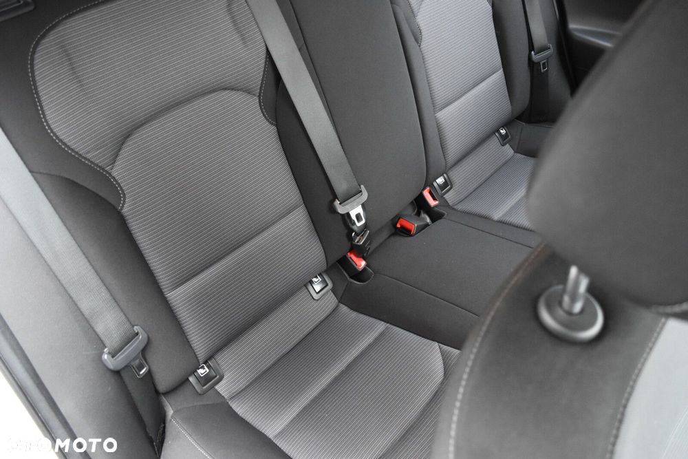 Hyundai i30 1.0 T-GDI Classic + - 26