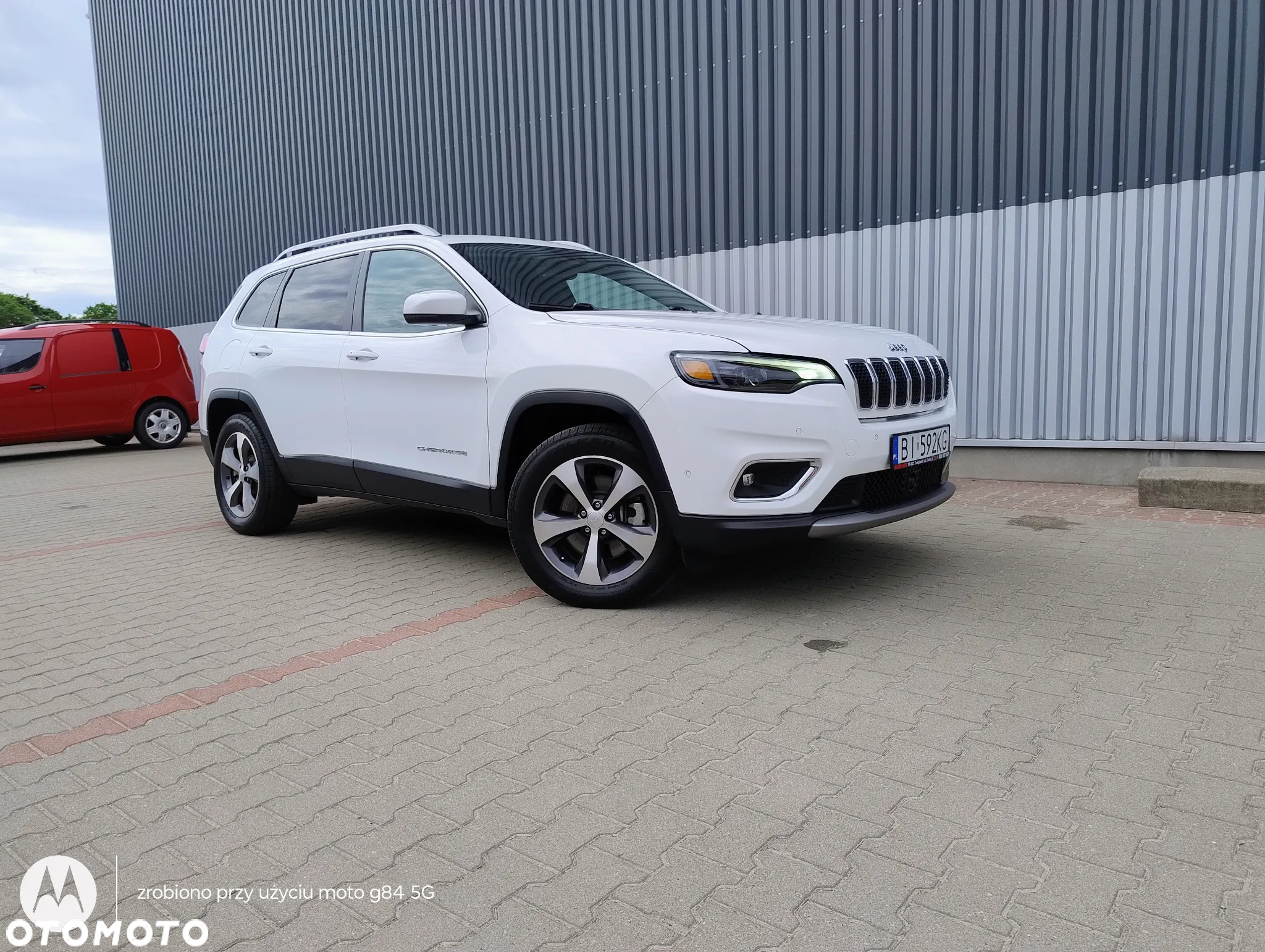 Jeep Cherokee - 19