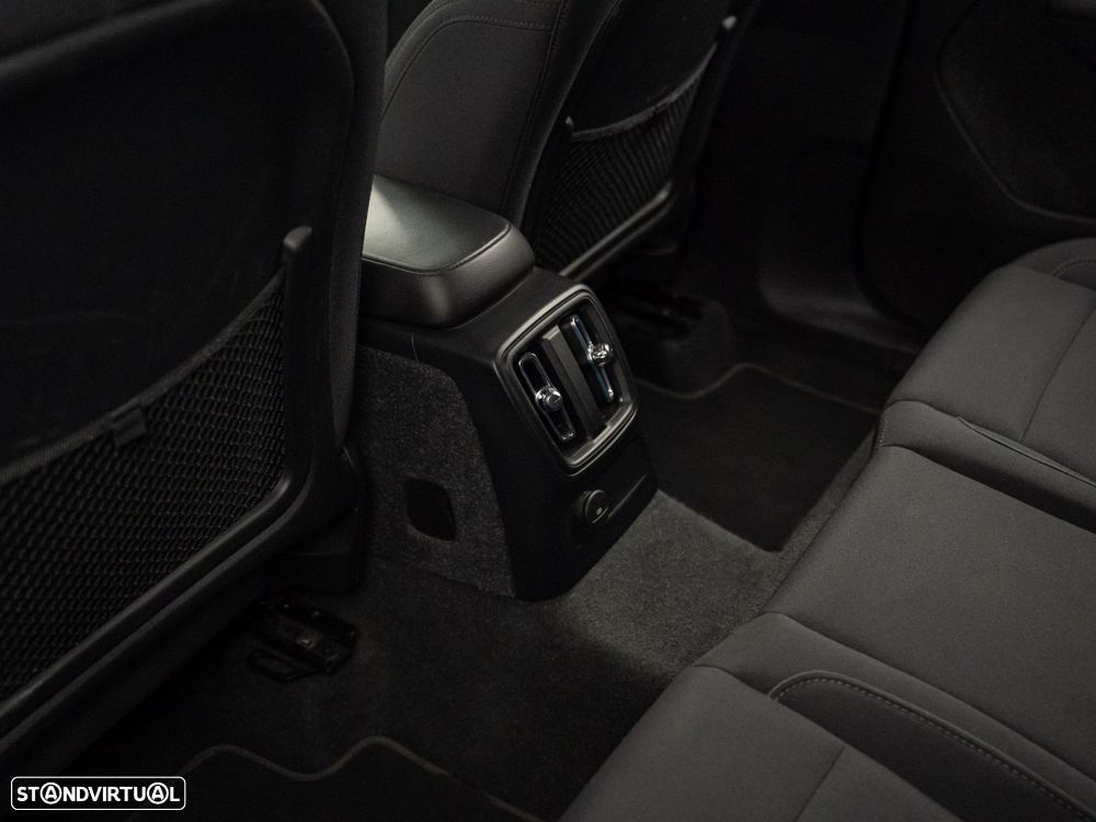 Volvo XC 40 1.5 T5 PHEV Inscription Expression - 43