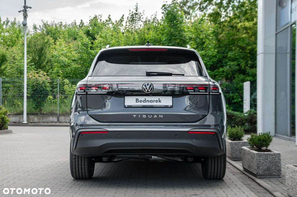 Volkswagen Tiguan - 8