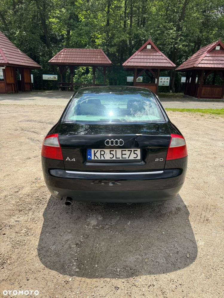 Audi A4 Limousine - 4