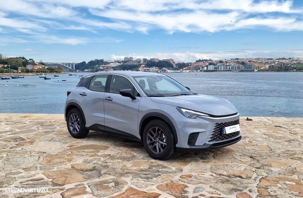 Lexus LBX Standard - 11