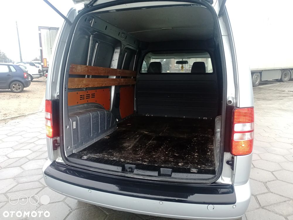 Volkswagen Caddy MAXI - 8