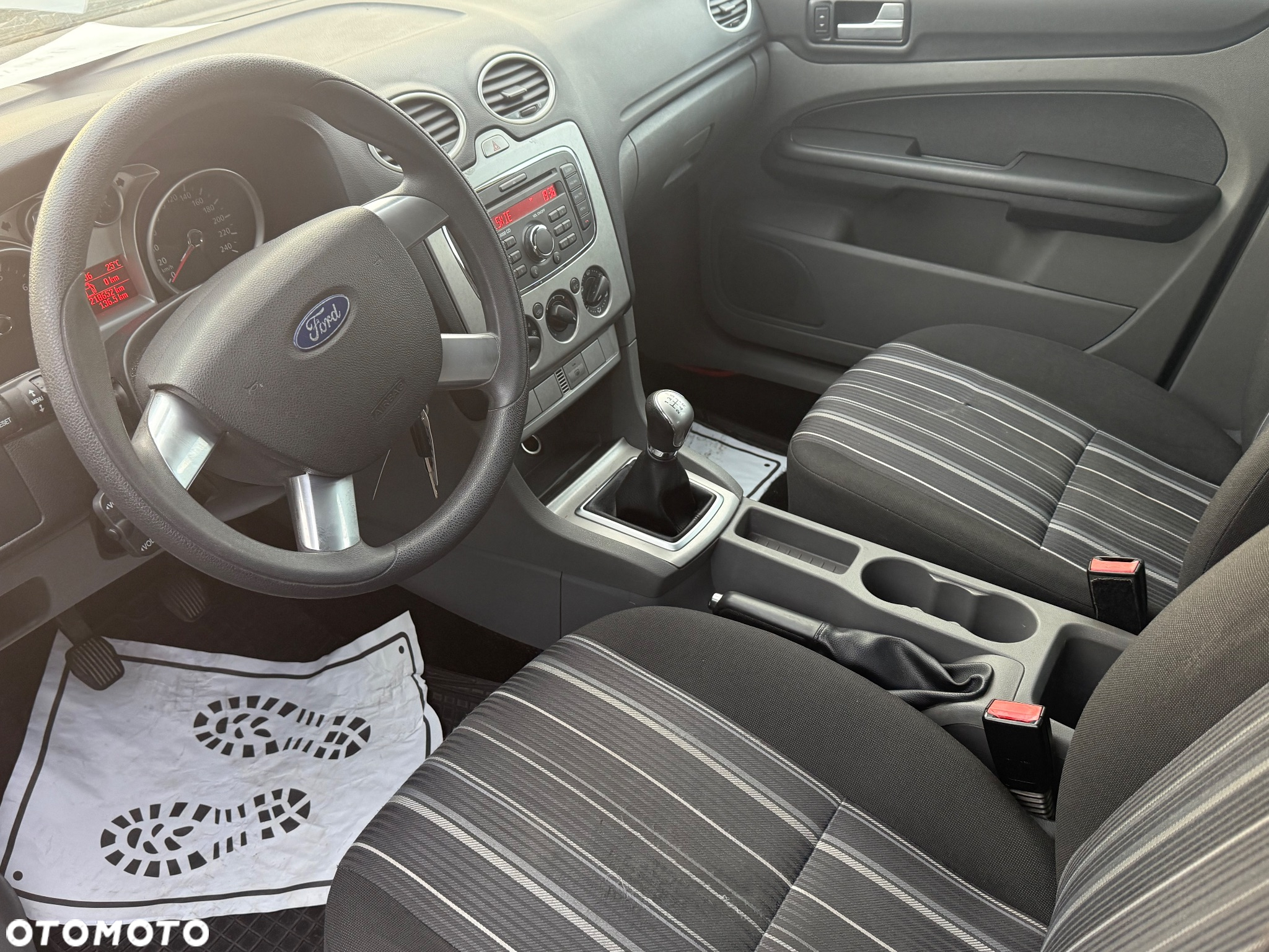 Ford Focus 1.6 16V Titanium - 9