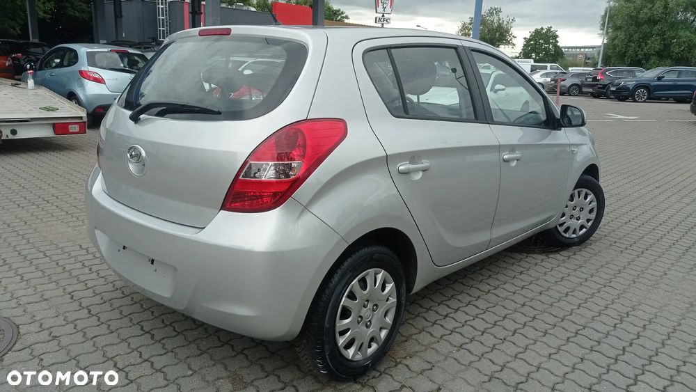 Hyundai i20 1.2 Comfort - 20