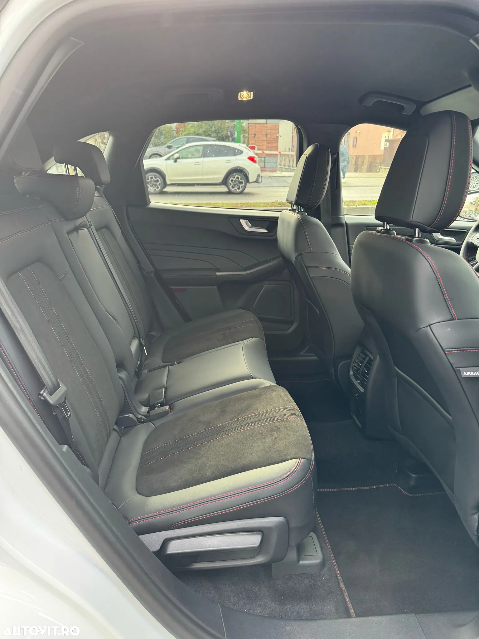 Ford Kuga 1.5 EcoBoost A8 FWD ST-Line X - 30