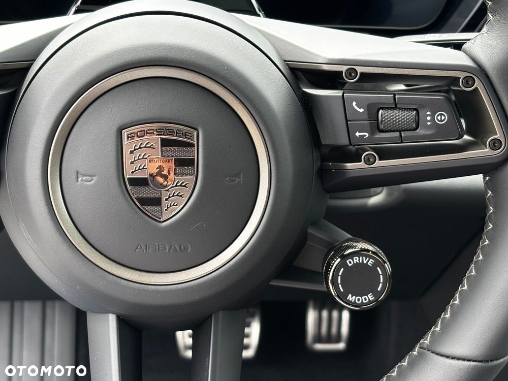 Porsche Macan - 25