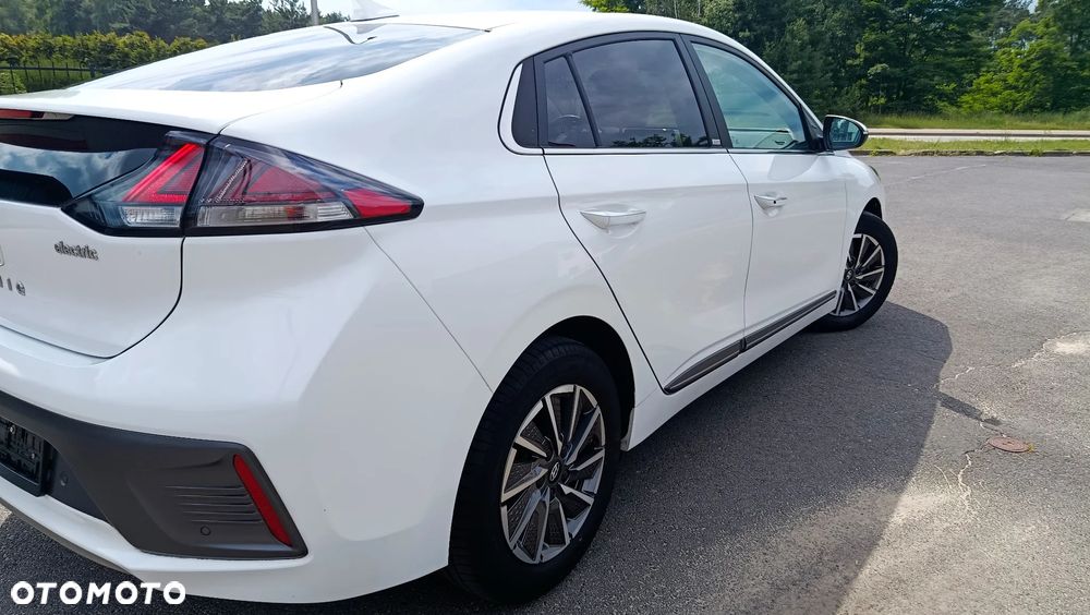 Hyundai IONIQ Advantage - 32