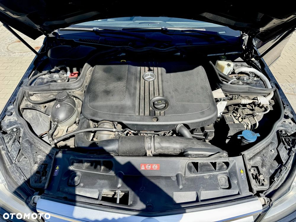 Mercedes-Benz Klasa C 200 CDI DPF (BlueEFFICIENCY) 7G-TRONIC Avantgarde - 10