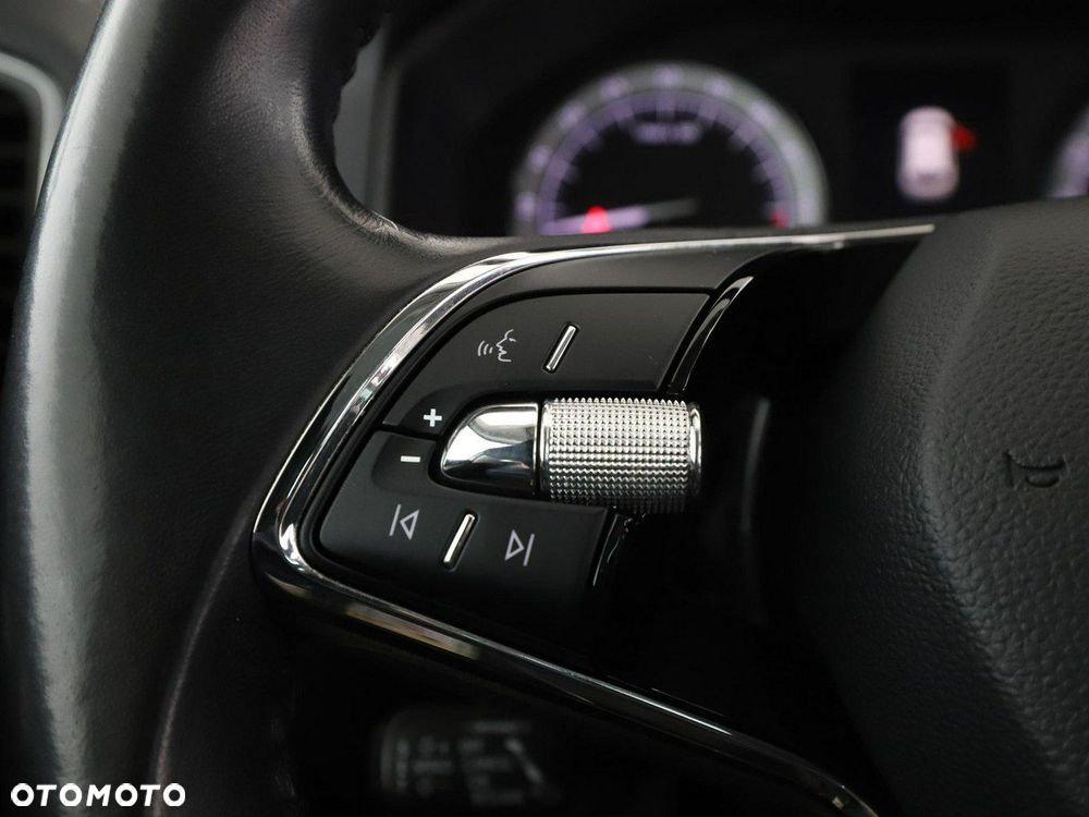 Skoda Karoq 1.6 TDI SCR Active - 32