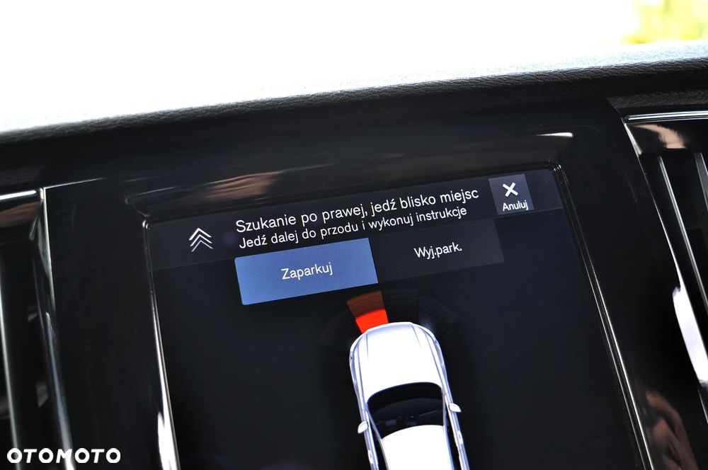 Volvo V90 D4 SCR Momentum Pro - 31