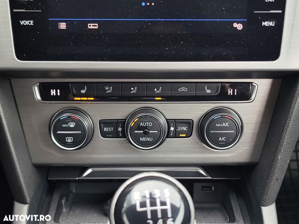 Volkswagen Passat - 20