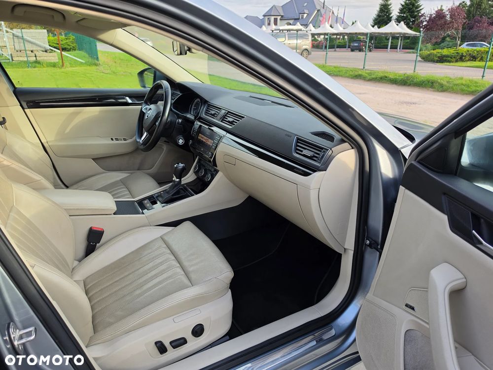 Skoda Superb 2.0 TDI L&K DSG - 16
